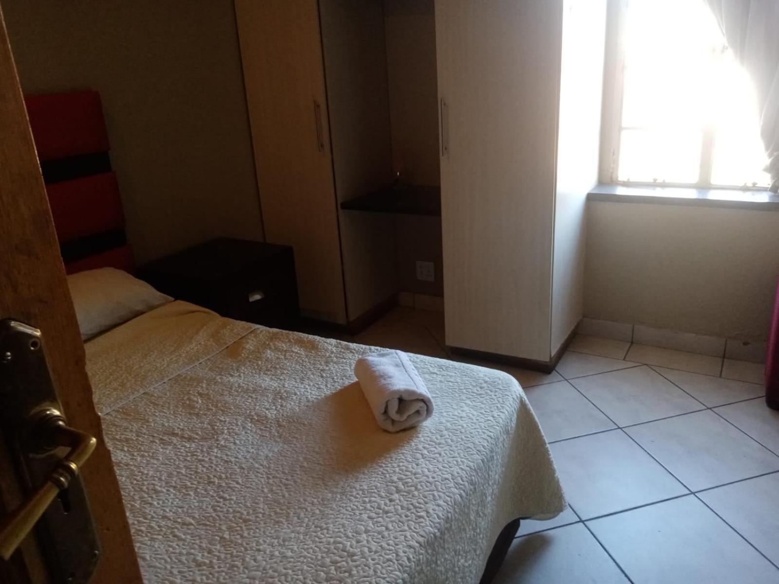 Ebony Guest House Pretoria-Noord Exteriör bild